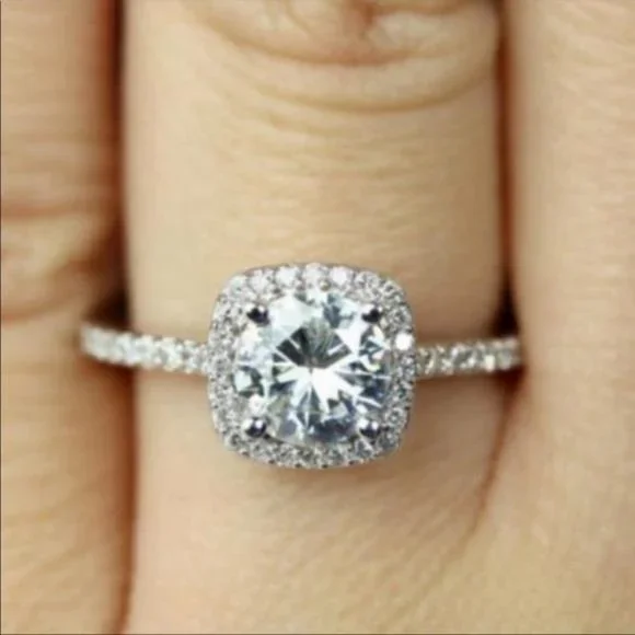 925 STERLING SILVER DIAMOND HALO ENGAGEMENT RING - Picture 2 of 4